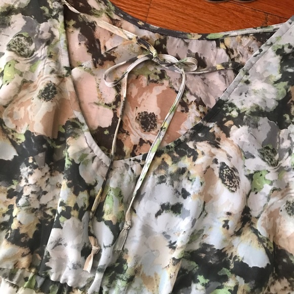 NWT Floral Dress with Double Pockets! - Picture 9 of 12